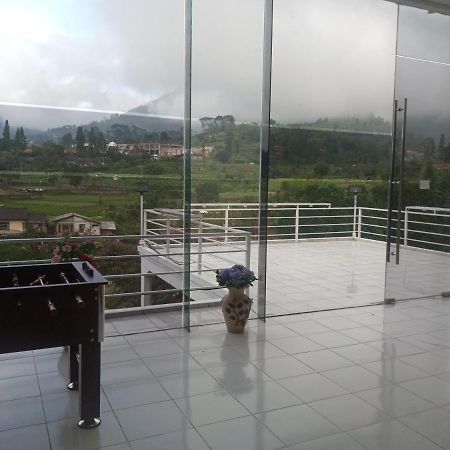 Villa Kaca 88 Cianjur Dış mekan fotoğraf