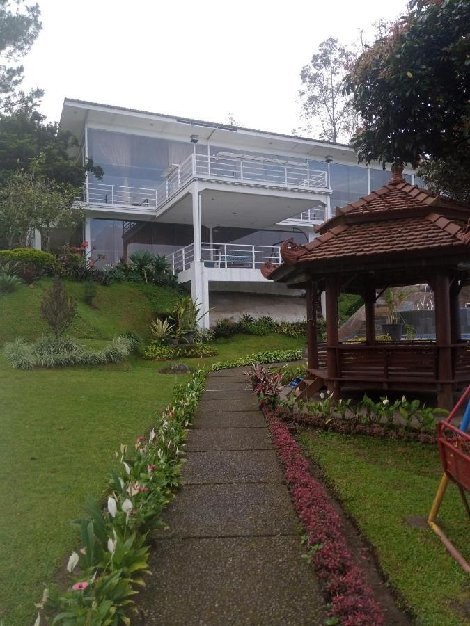 Villa Kaca 88 Cianjur Dış mekan fotoğraf