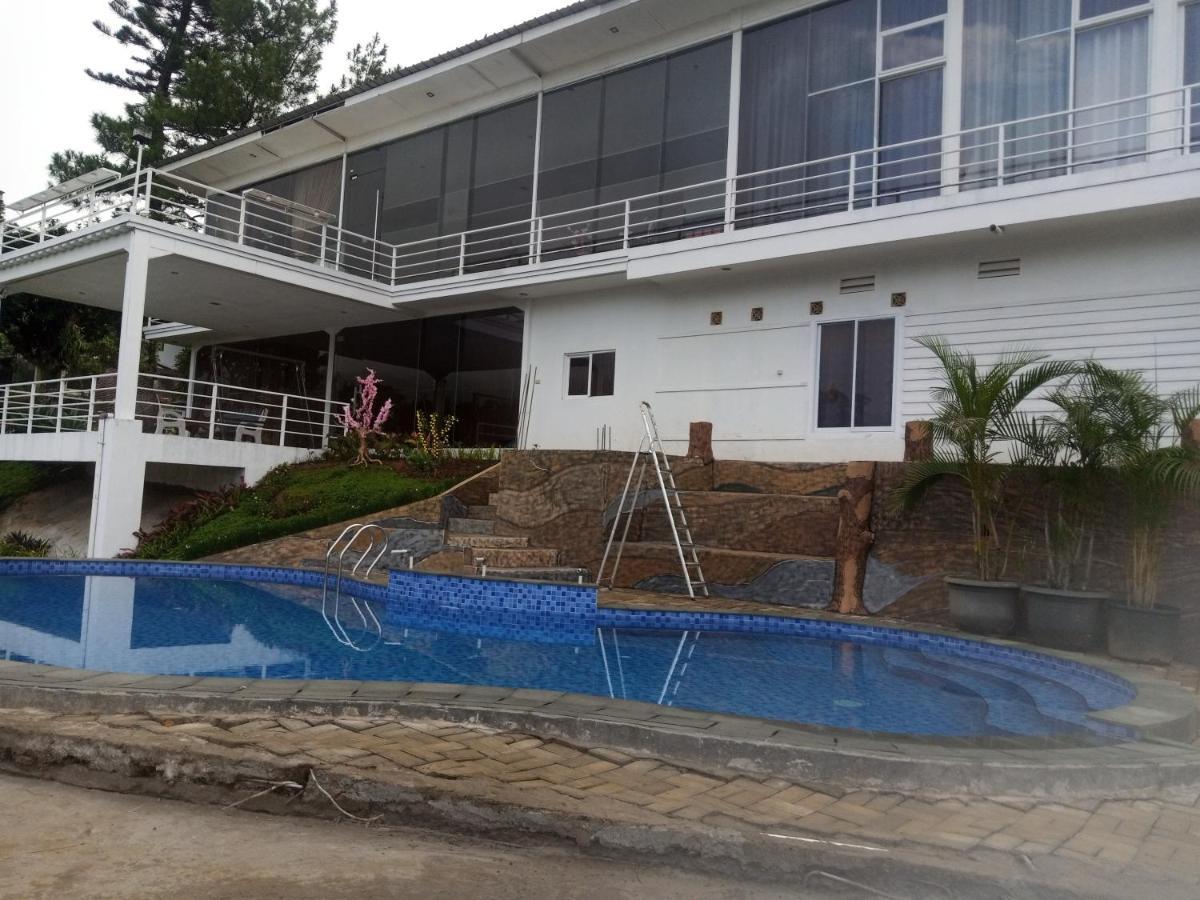 Villa Kaca 88 Cianjur Dış mekan fotoğraf